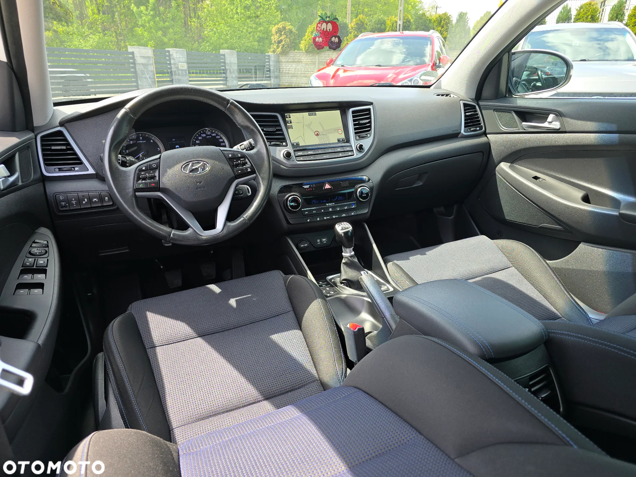 Hyundai Tucson 1.7 CRDI BlueDrive Style 2WD - 16