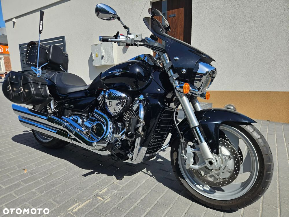Suzuki Intruder - 1