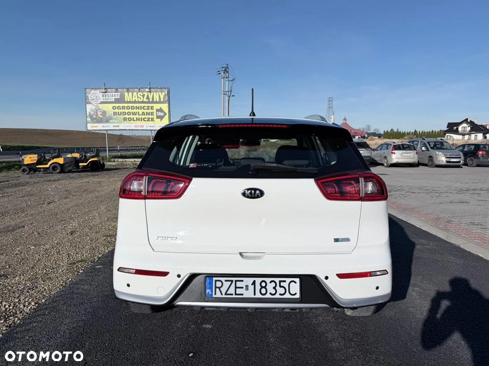 Kia Niro 1.6 GDI Hybrid L - 6