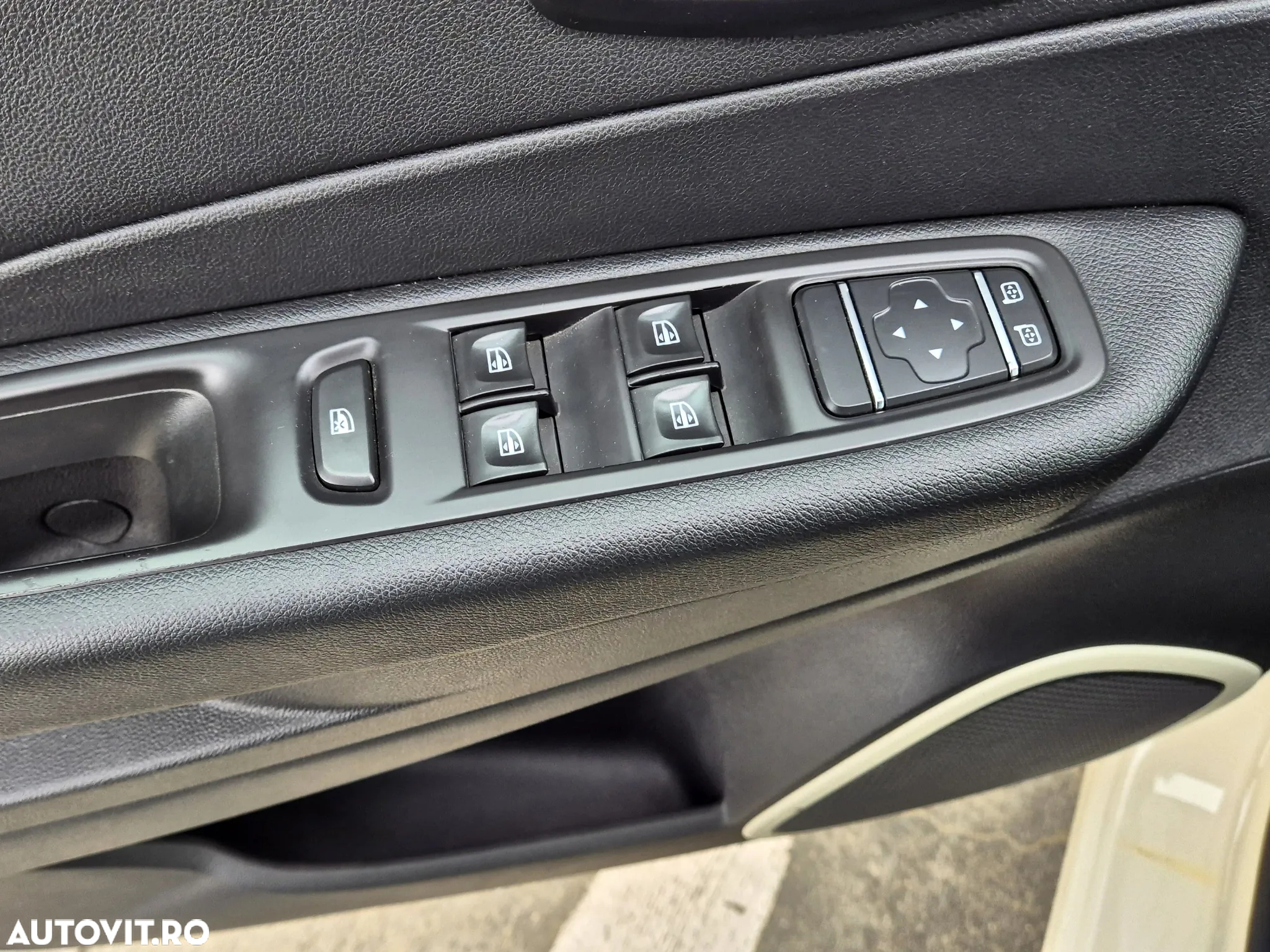 Renault Captur TCe Life Evo - 24