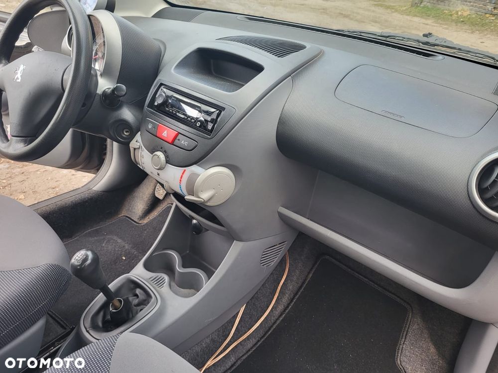 Peugeot 107 - 11