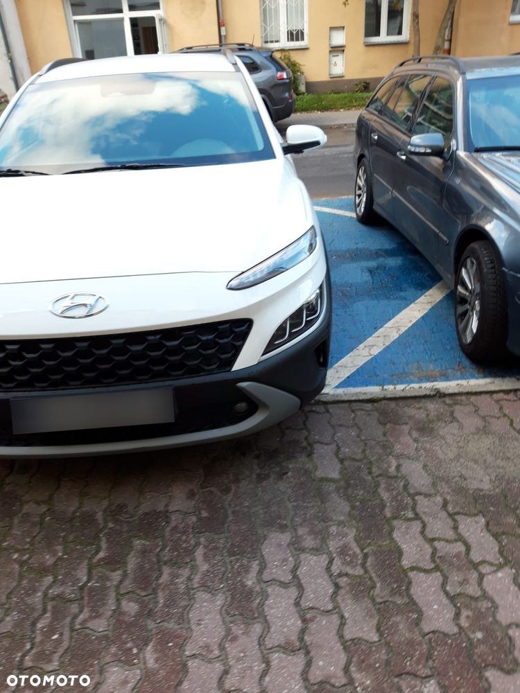 Hyundai Kona 2022 photo 2