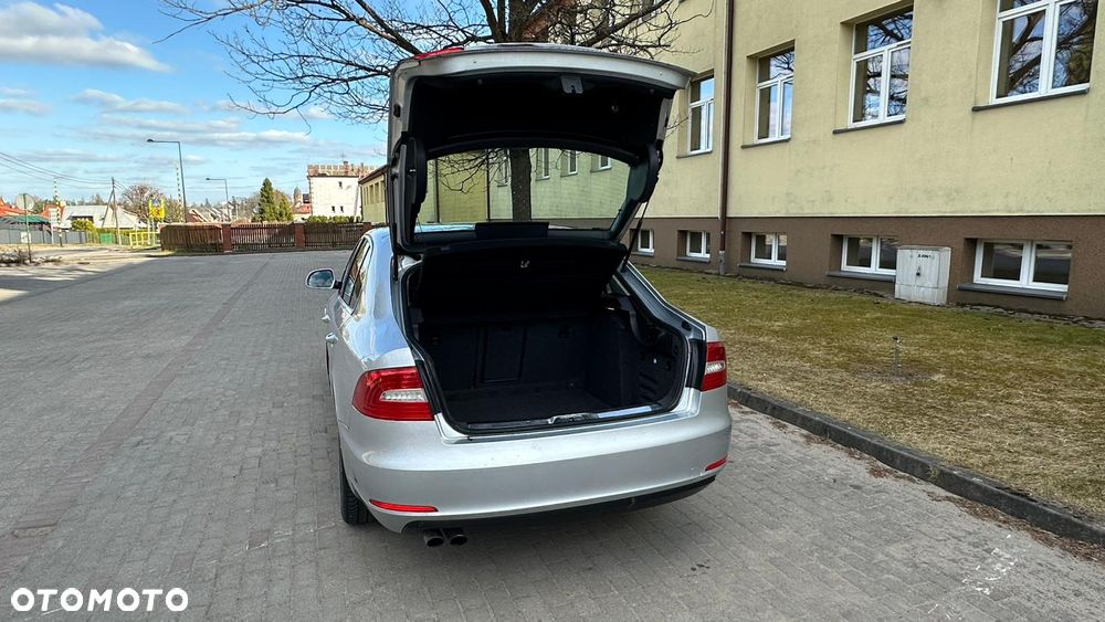 Skoda Superb 2.0 TDI Ambition - 4