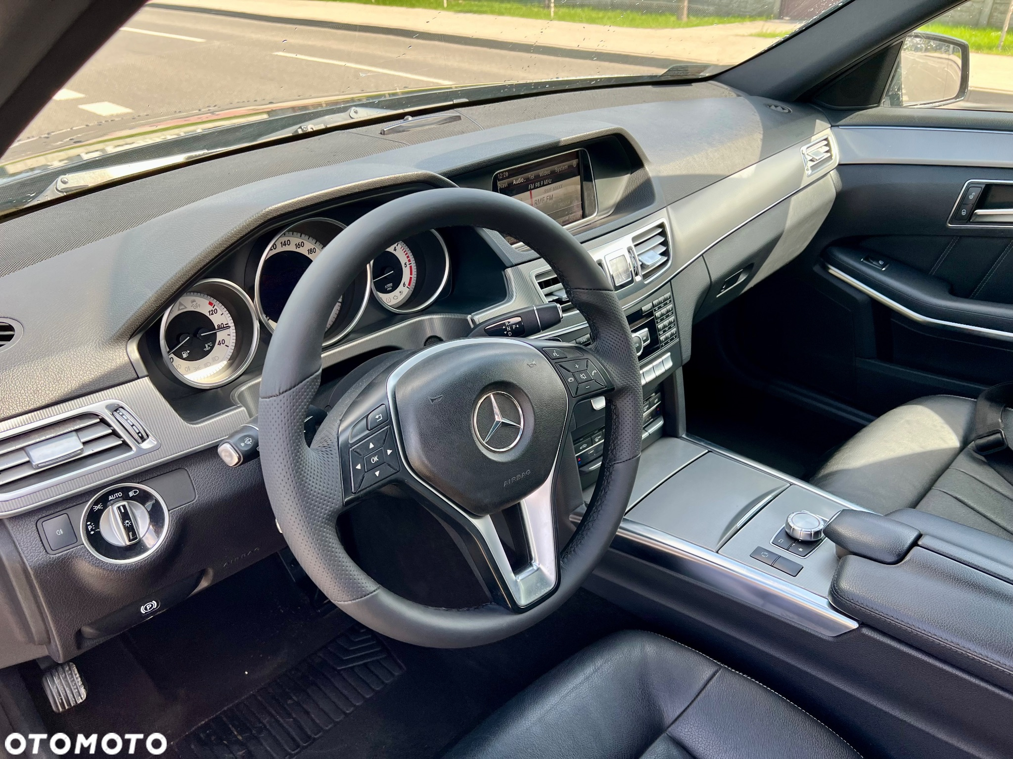 Mercedes-Benz Klasa E 250 BlueTEC 9G-TRONIC Avantgarde - 13