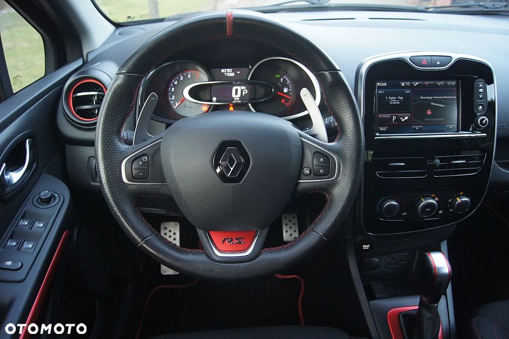 Renault Clio TCe 220 EDC R.S Trophy - 22