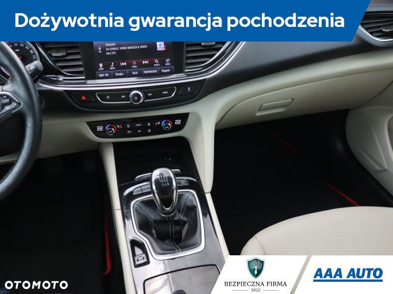 Opel Insignia - 10