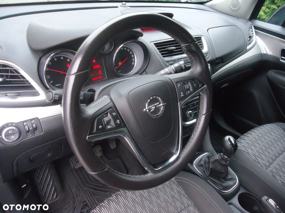 Opel Mokka 1.4 T Cosmo EU6 - 11