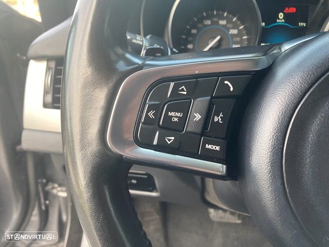 Jaguar XF Sportbrake 20d Aut. Prestige - 16