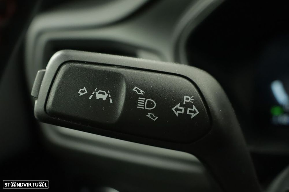 Ford Focus 1.0 EcoBoost MHEV ST-Line X - 17