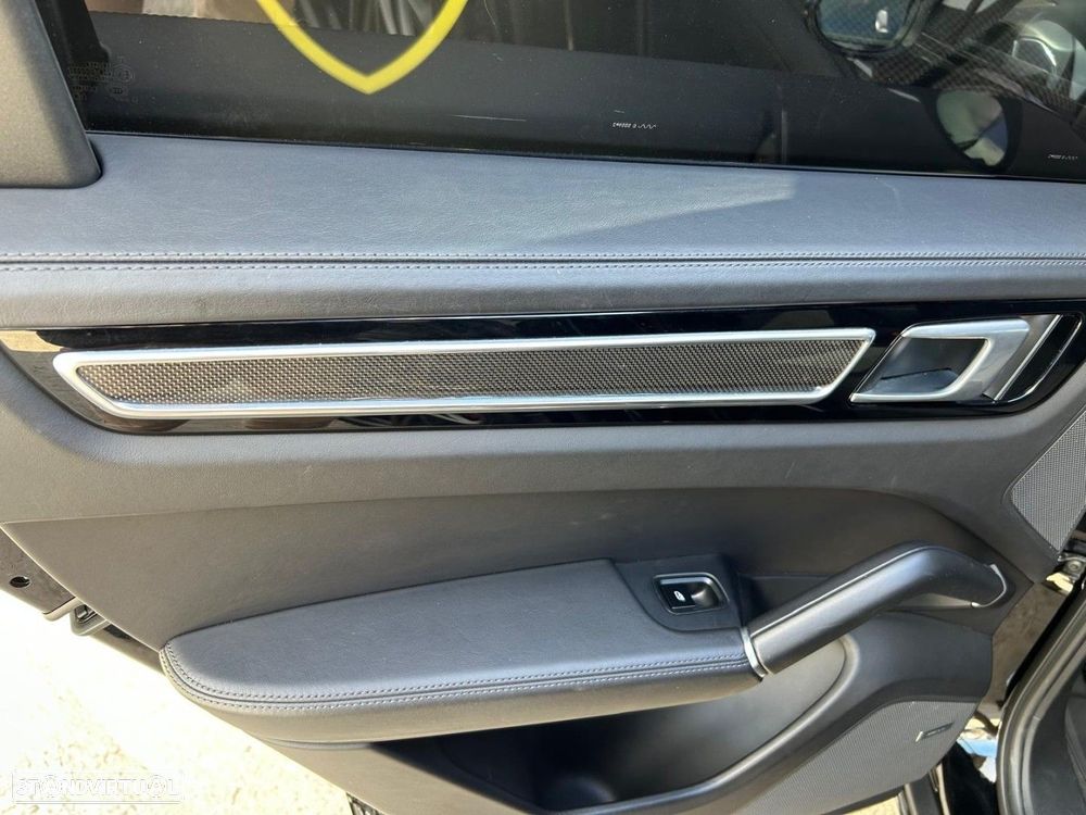 Porsche Cayenne GTS - 30