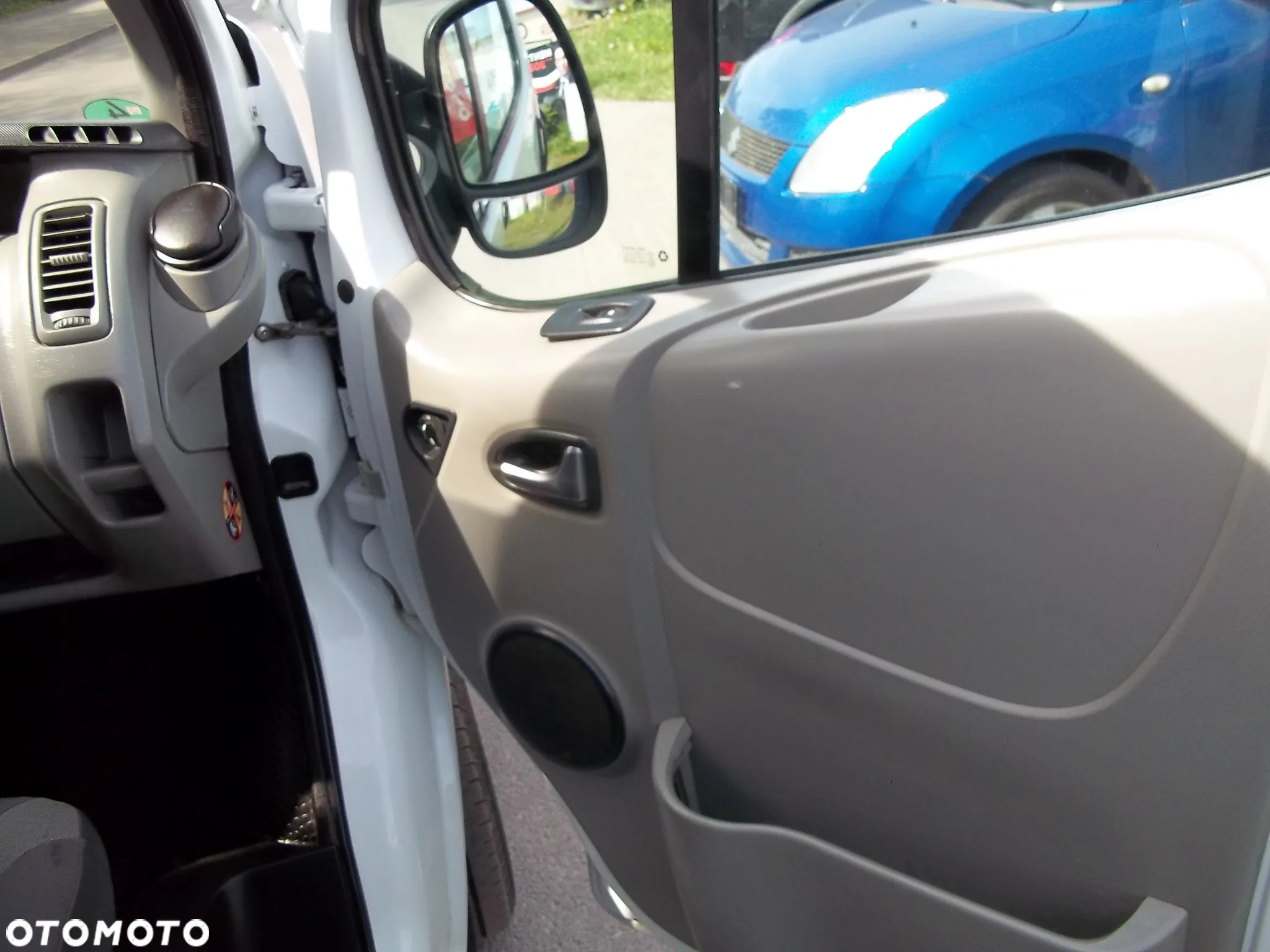 Renault Trafic 2.0 dCi 115 Combi L2H1 - 16