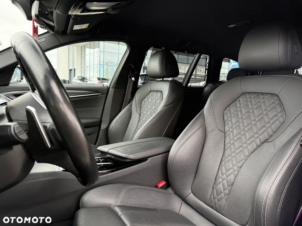 BMW Seria 5 520d xDrive M Sport Edition - 30