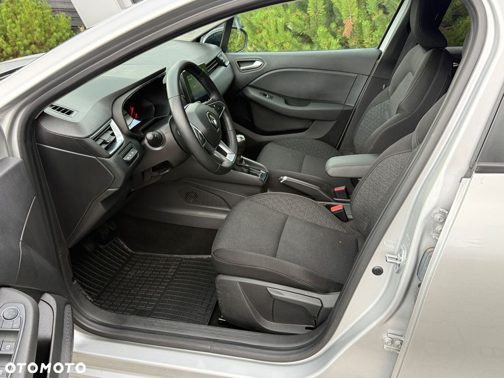 Renault Clio - 11