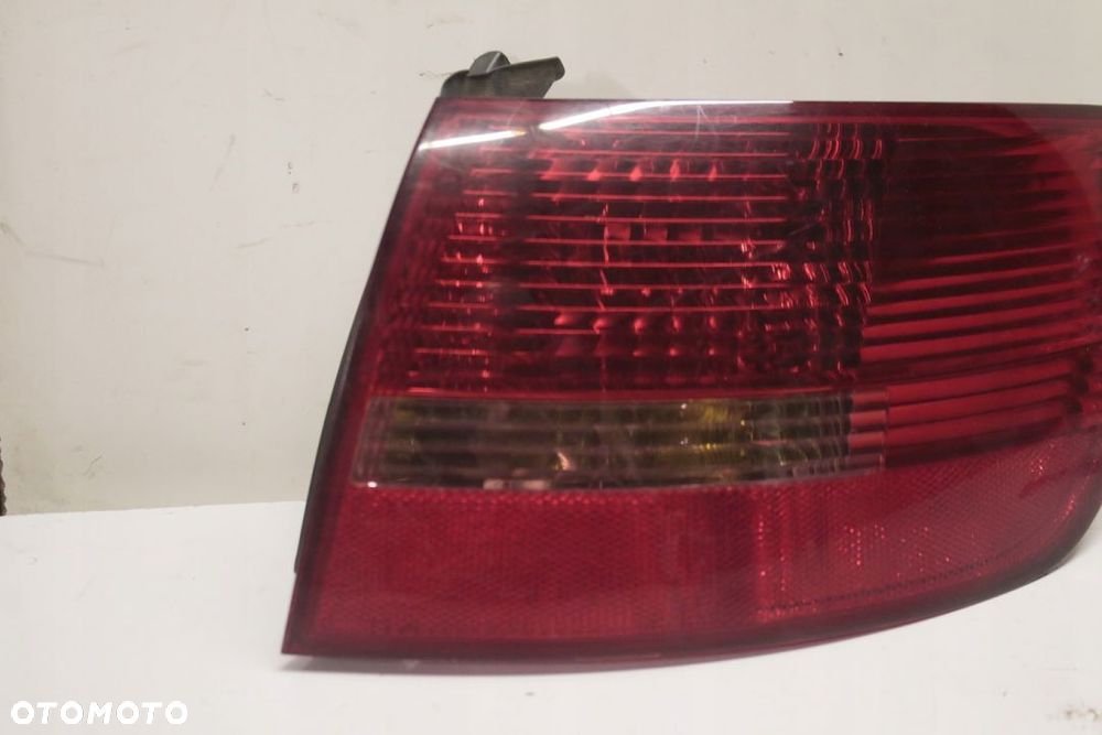 lampa prawy tył Audi A6 C6 kombi - 2