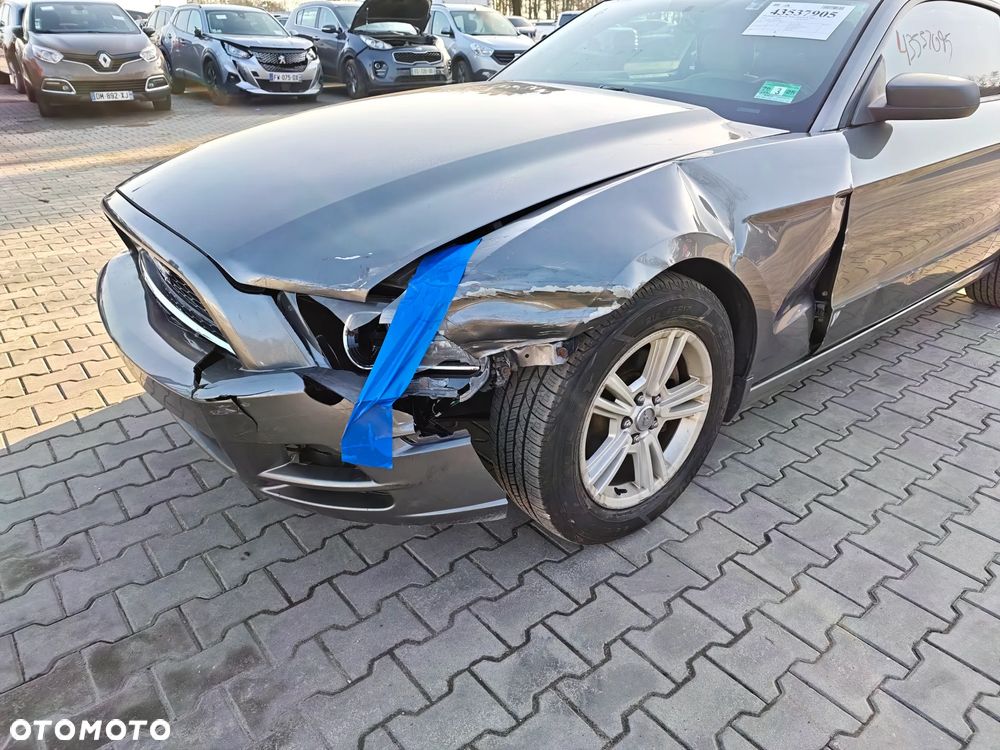 Ford Mustang 3.7 V6 - 16