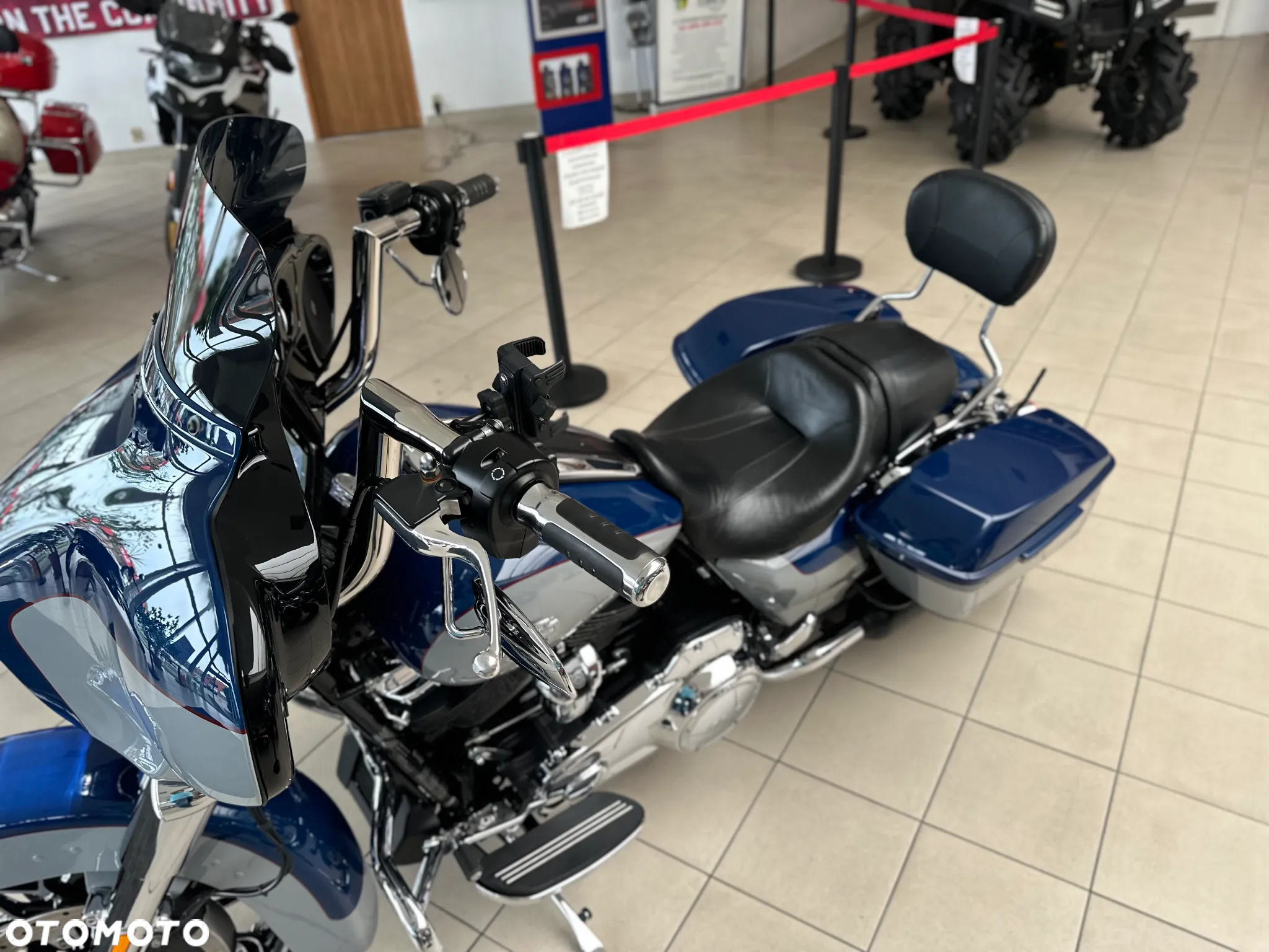 Harley-Davidson Touring Street Glide - 8