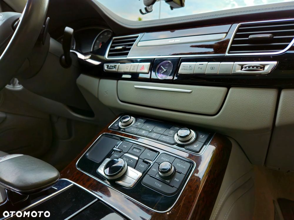 Audi A8 4.2 FSI L Quattro - 19