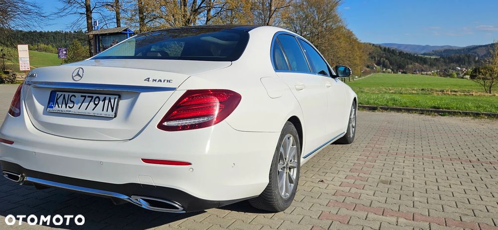 Mercedes-Benz Klasa E 220 d 4-Matic Business Edition 9G-TRONIC - 4