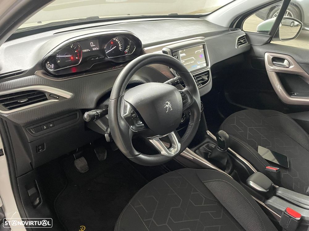 Peugeot 2008 1.6 e-HDi Active - 10