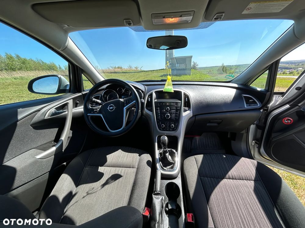 Opel Astra 1.4 Turbo - 10