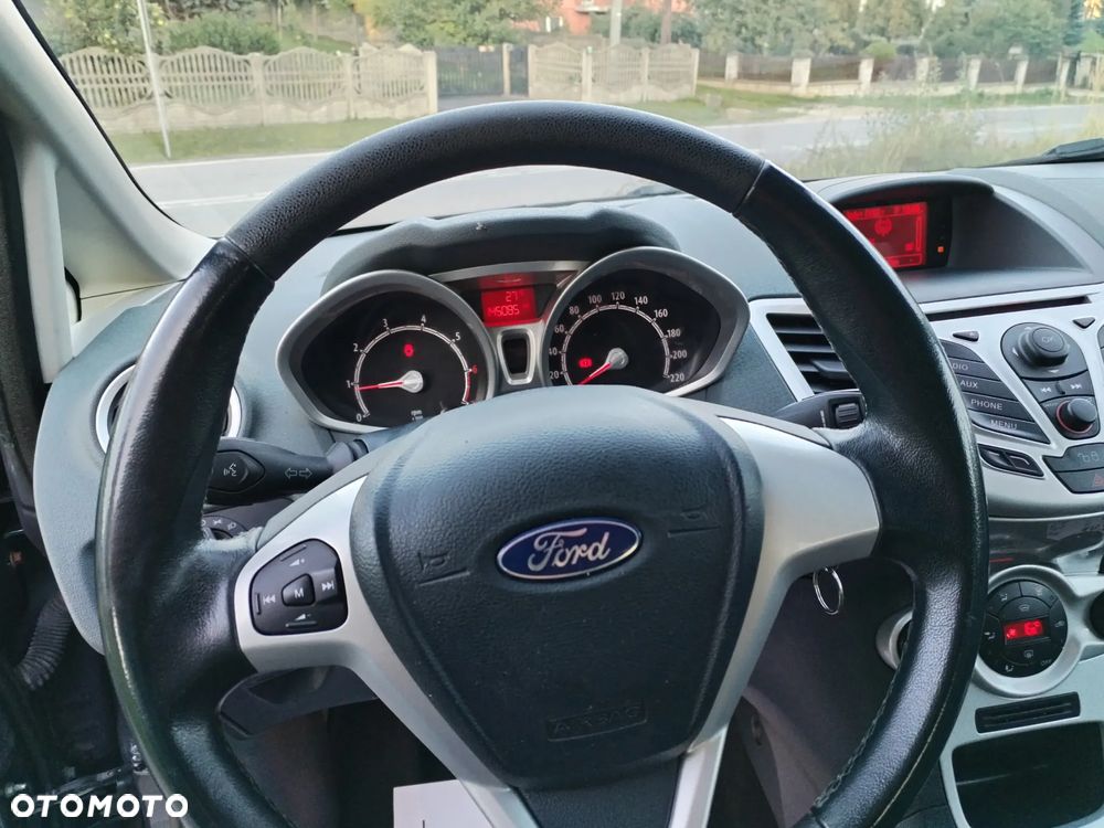 Ford Fiesta 1.25 Titanium - 24