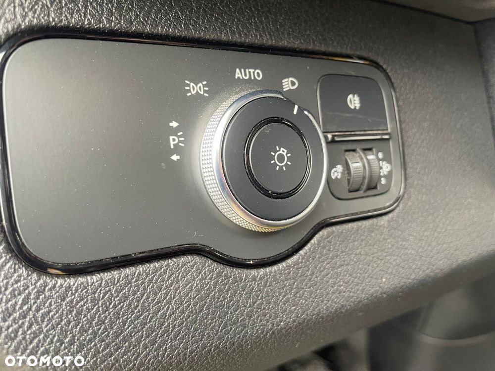 Mercedes-Benz Sprinter FURGON, ZABUDOWA KURIER - 20