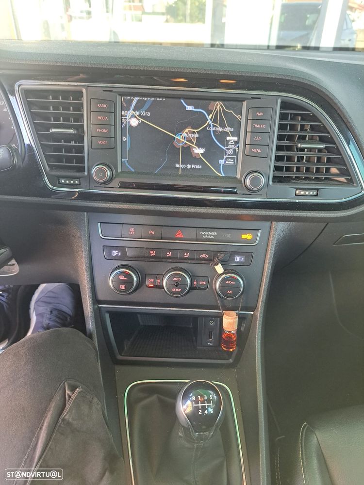 SEAT Leon 1.6 TDI S&S FR - 9