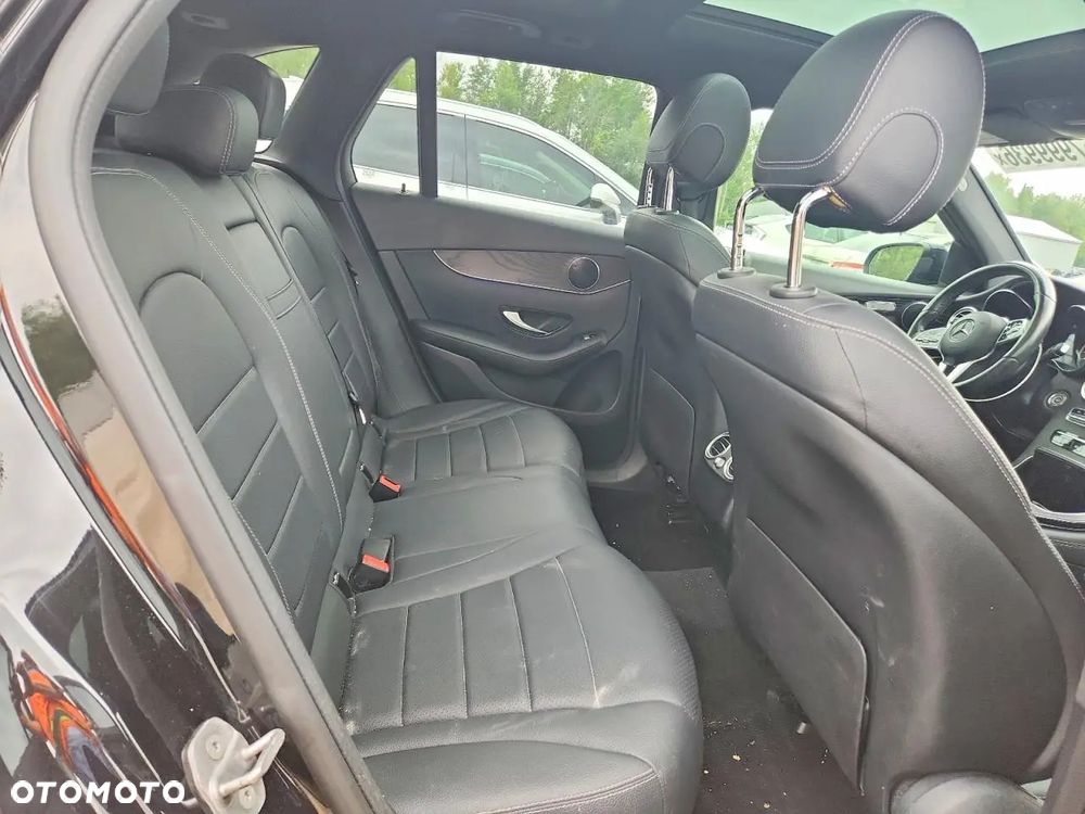Mercedes-Benz GLC 300 4Matic 9G-TRONIC - 10