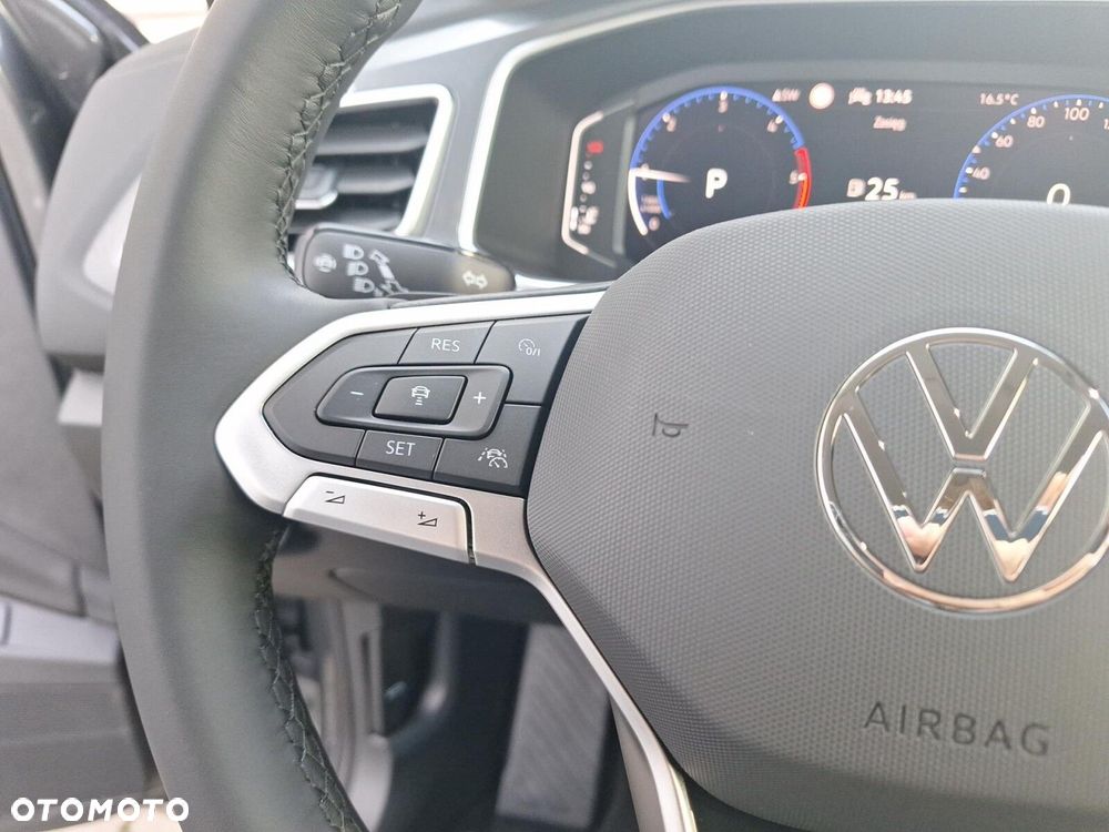 Volkswagen T-Roc - 31