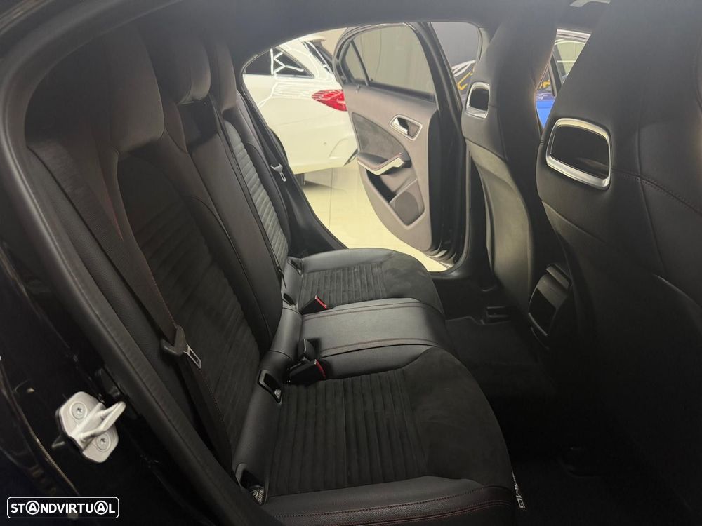 Mercedes-Benz A 180 7G-DCT AMG Line - 16