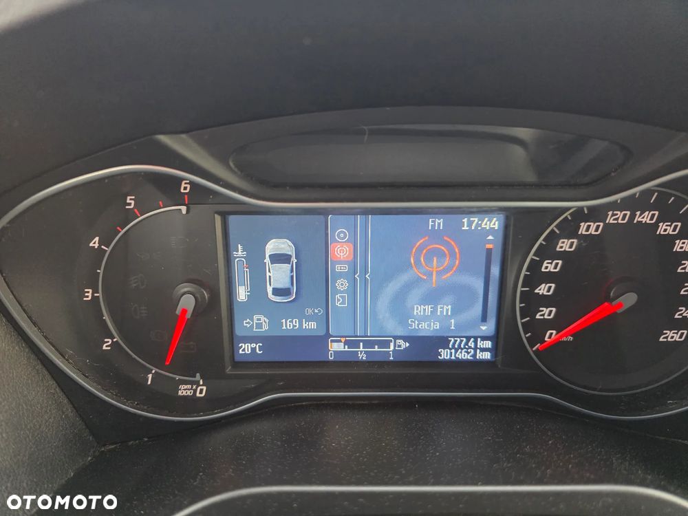 Ford S-Max - 19