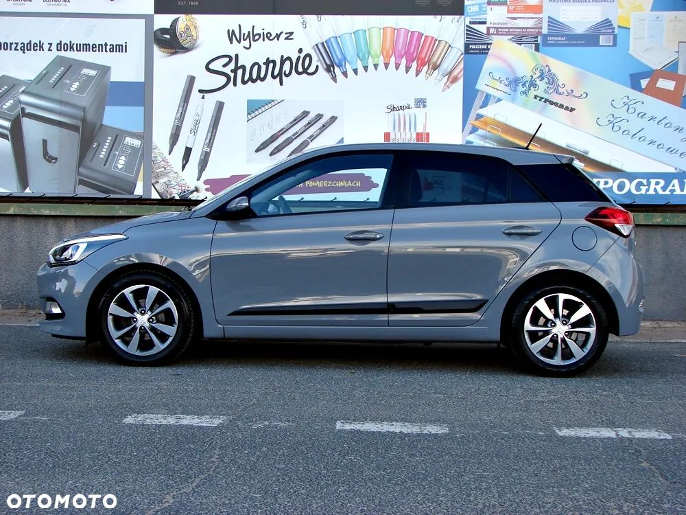 Hyundai i20 blue 1.2 YES!+ - 11