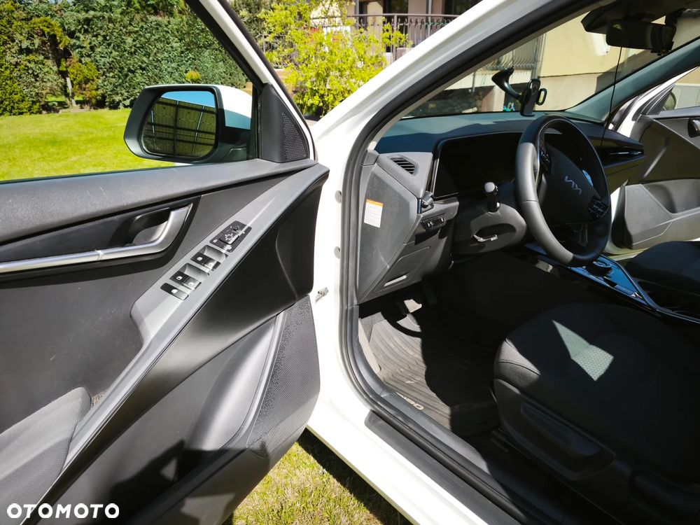 Kia Niro 64kWh L - 8