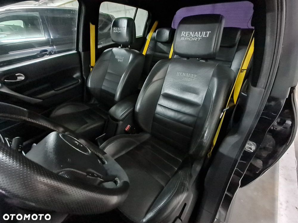 Renault Megane 2.0 Sport - 11