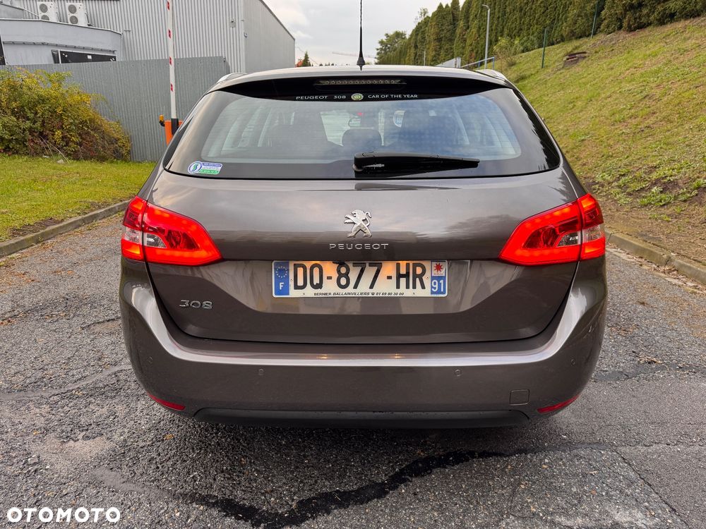 Peugeot 308 1.2 PureTech Allure S&S - 37