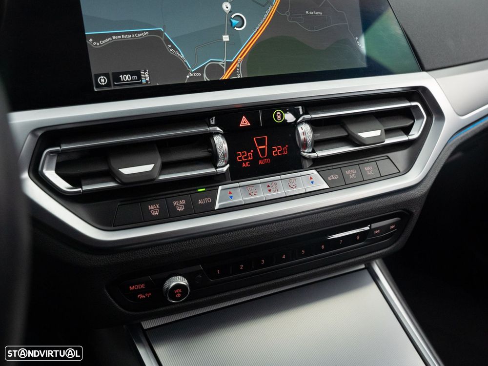 BMW 330 e Line Luxury Auto - 28