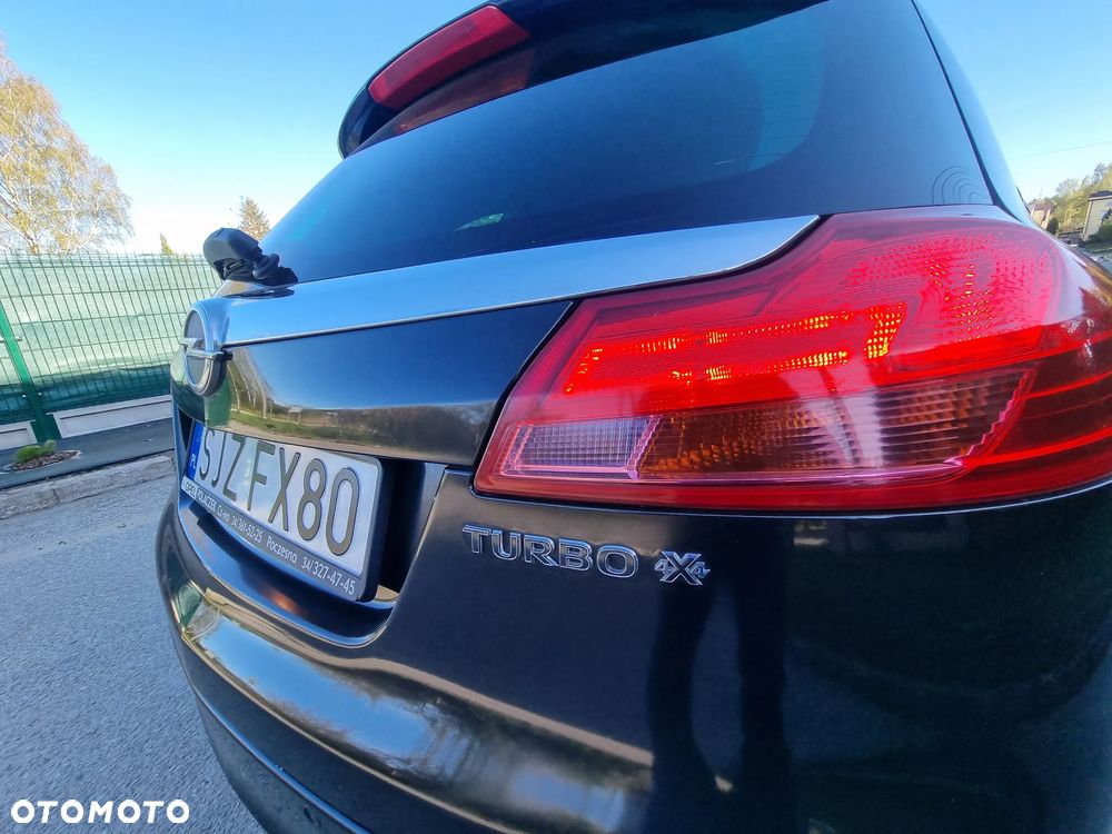 Opel Insignia 2.0 T Cosmo 4x4 - 11