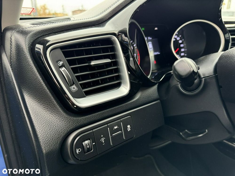 Kia Ceed - 13