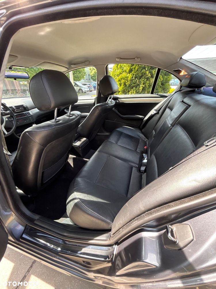 BMW Seria 3 330xd - 5