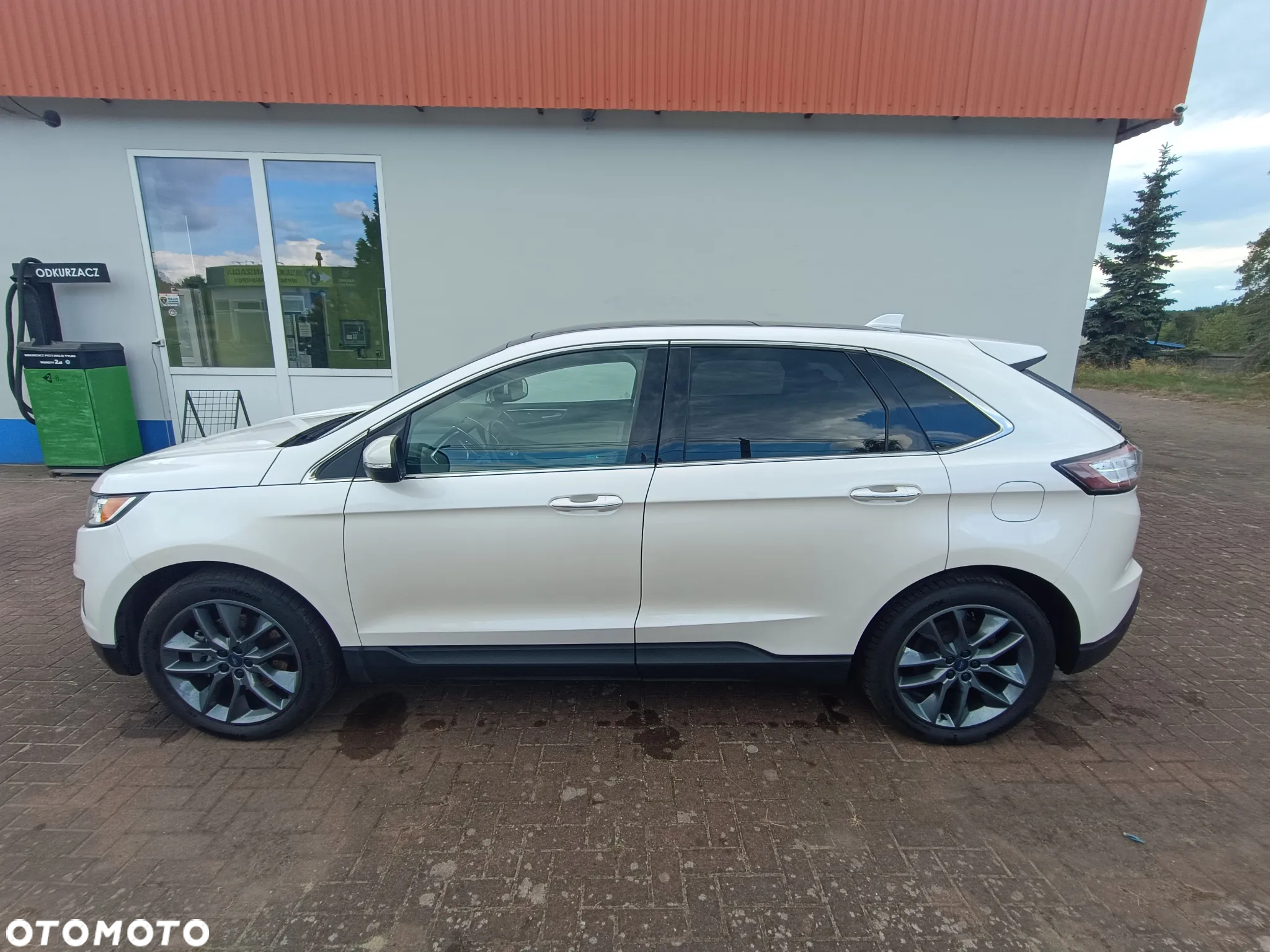 Ford Edge - 12