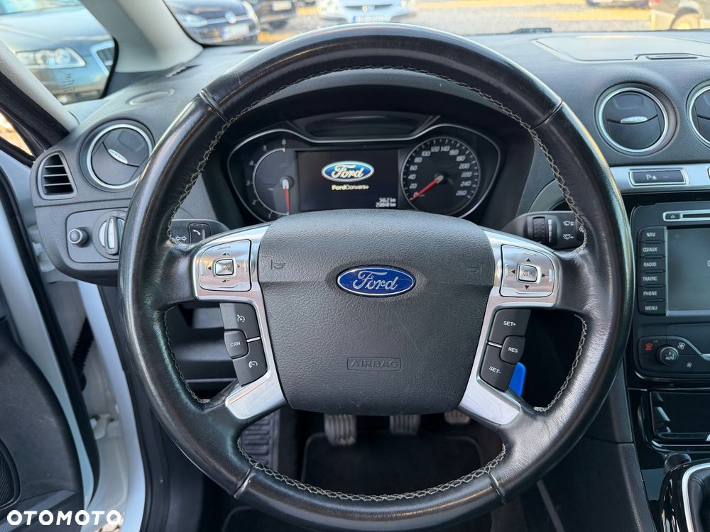Ford S-Max - 19