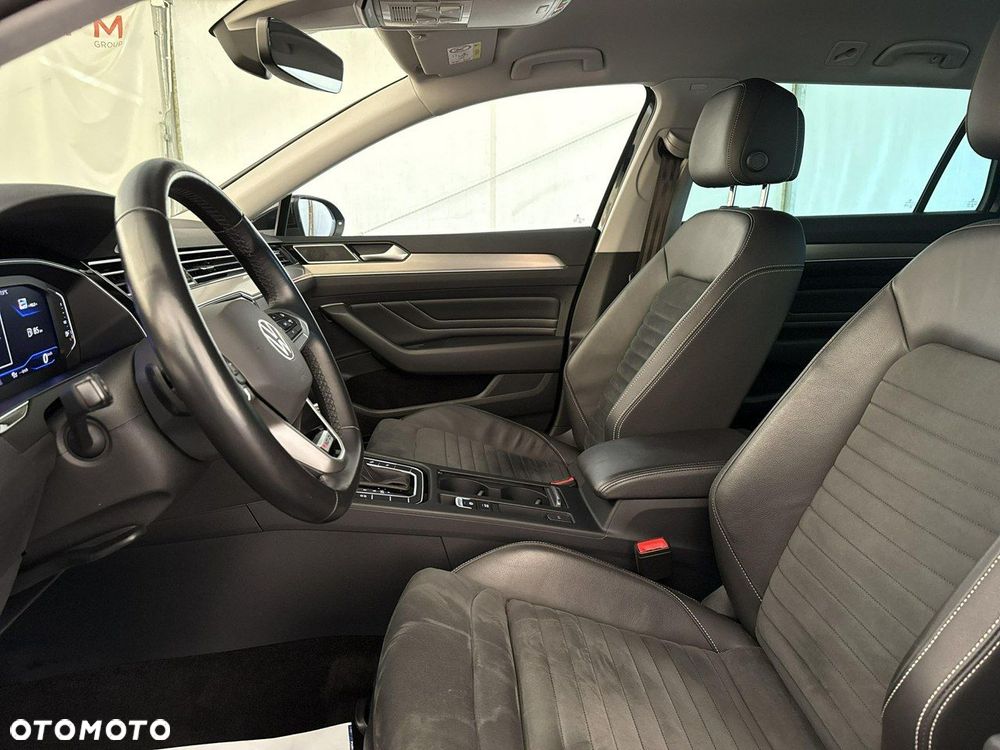 Volkswagen Passat - 13