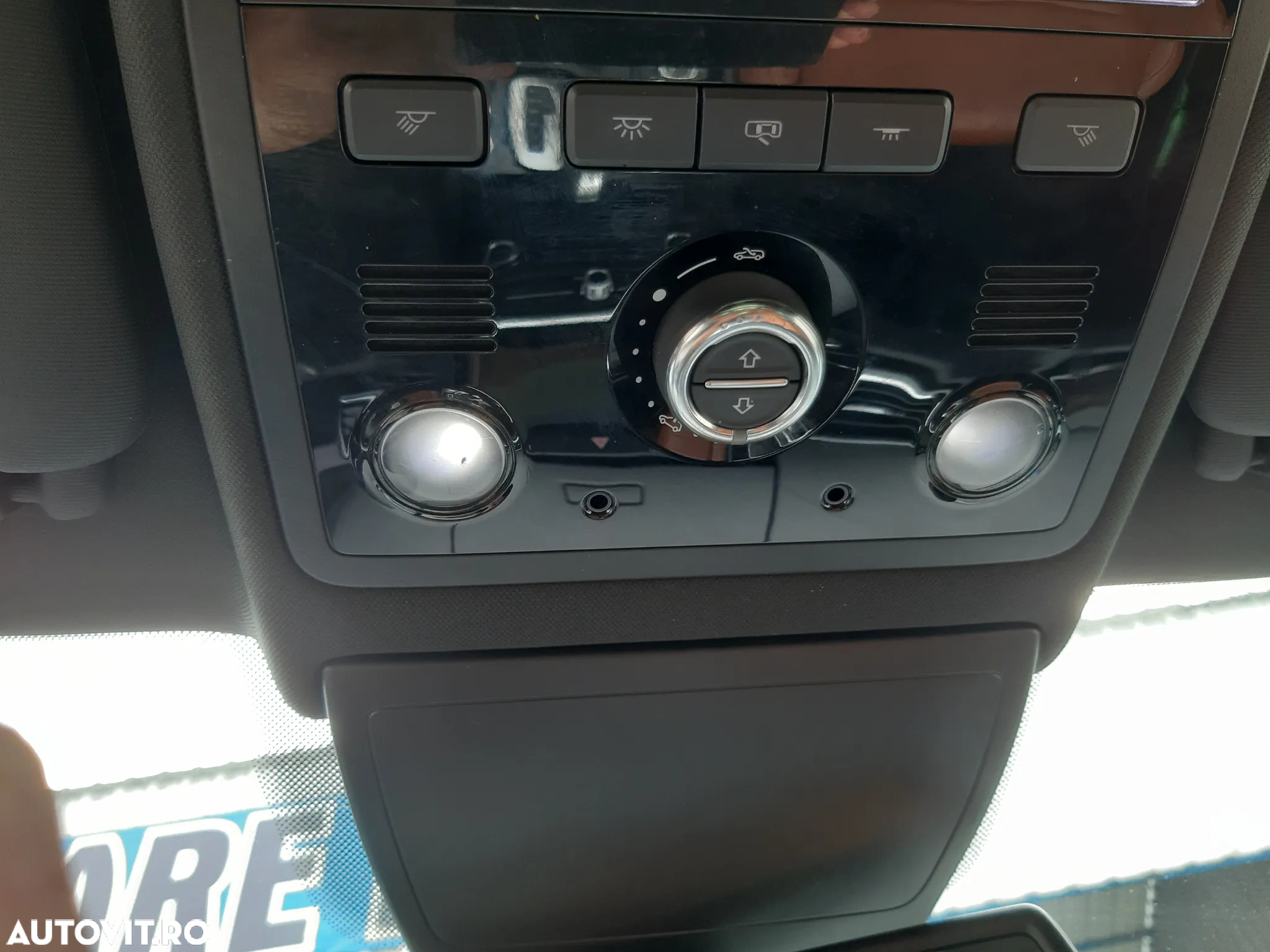 Volkswagen Touareg 3.0 V6 TDI BMT - 35