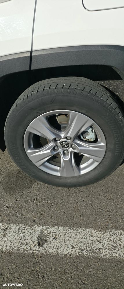 Toyota RAV4 - 7