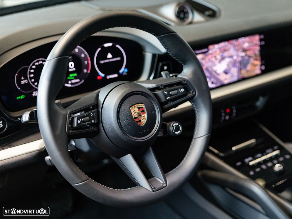 Porsche Cayenne Coupé E-Hybrid - 25