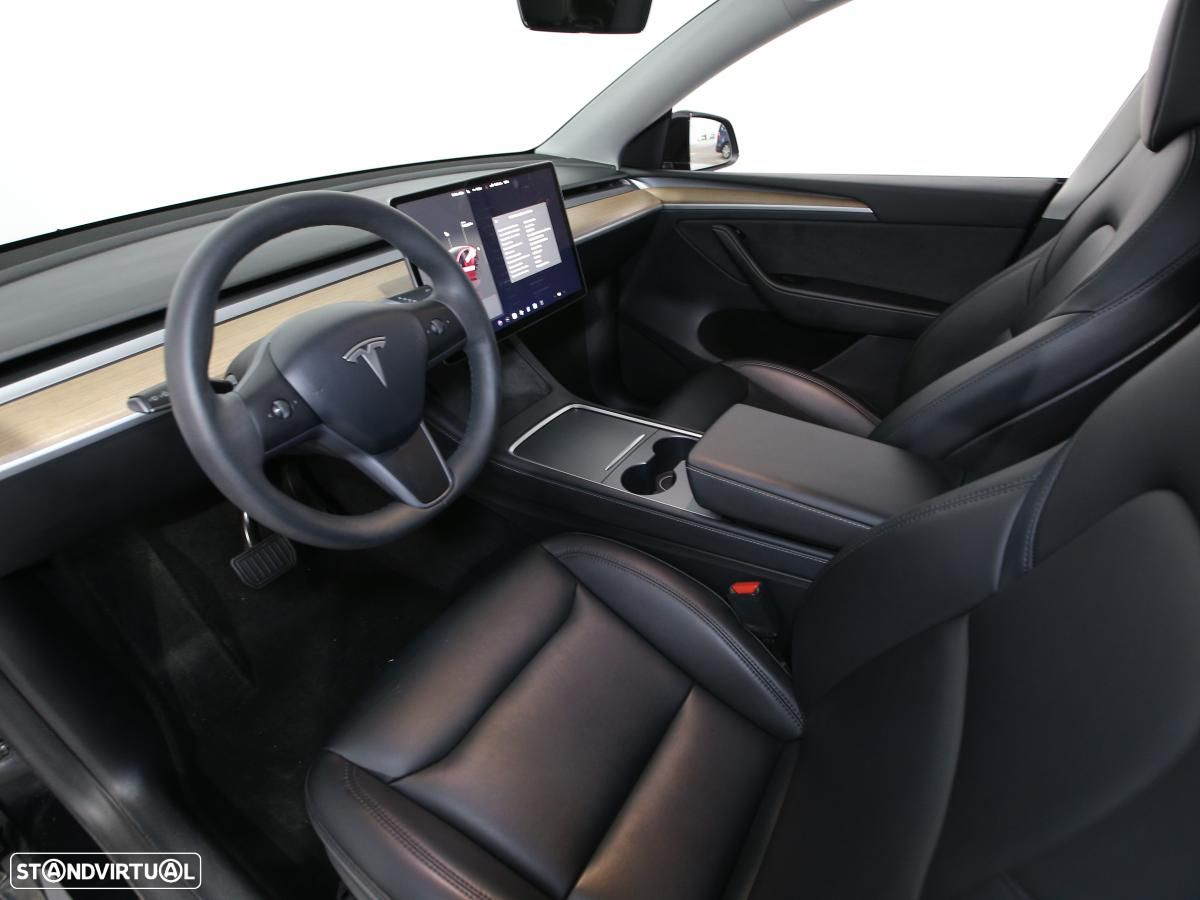 Tesla Model Y Long Range Dual Motor AWD - 7