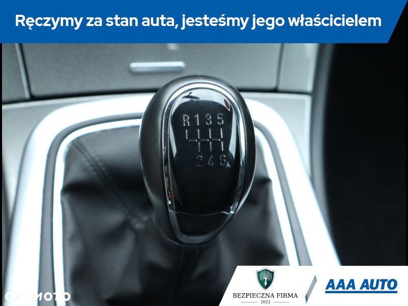Opel Insignia - 16