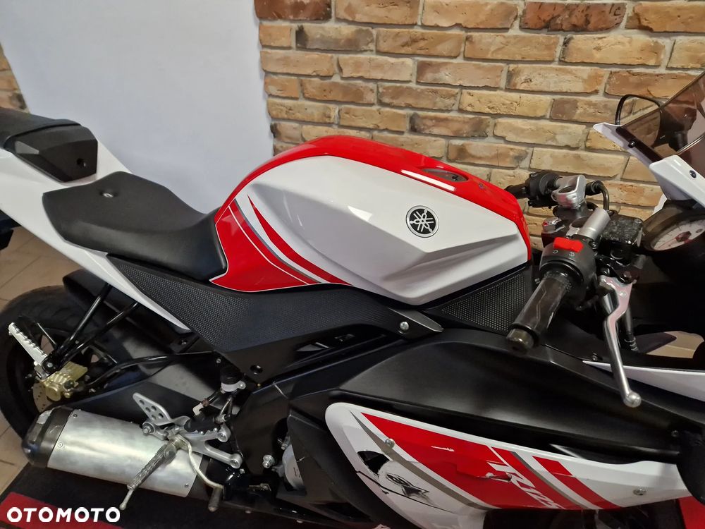 Yamaha YZF - 21
