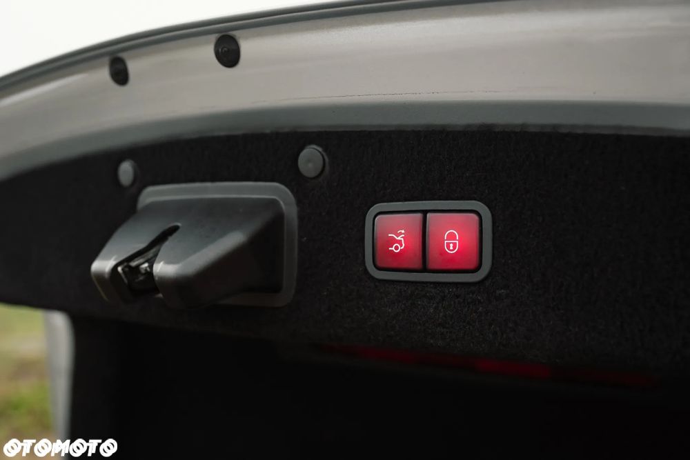 Mercedes-Benz Klasa S 500 4-Matic 7G-TRONIC - 26