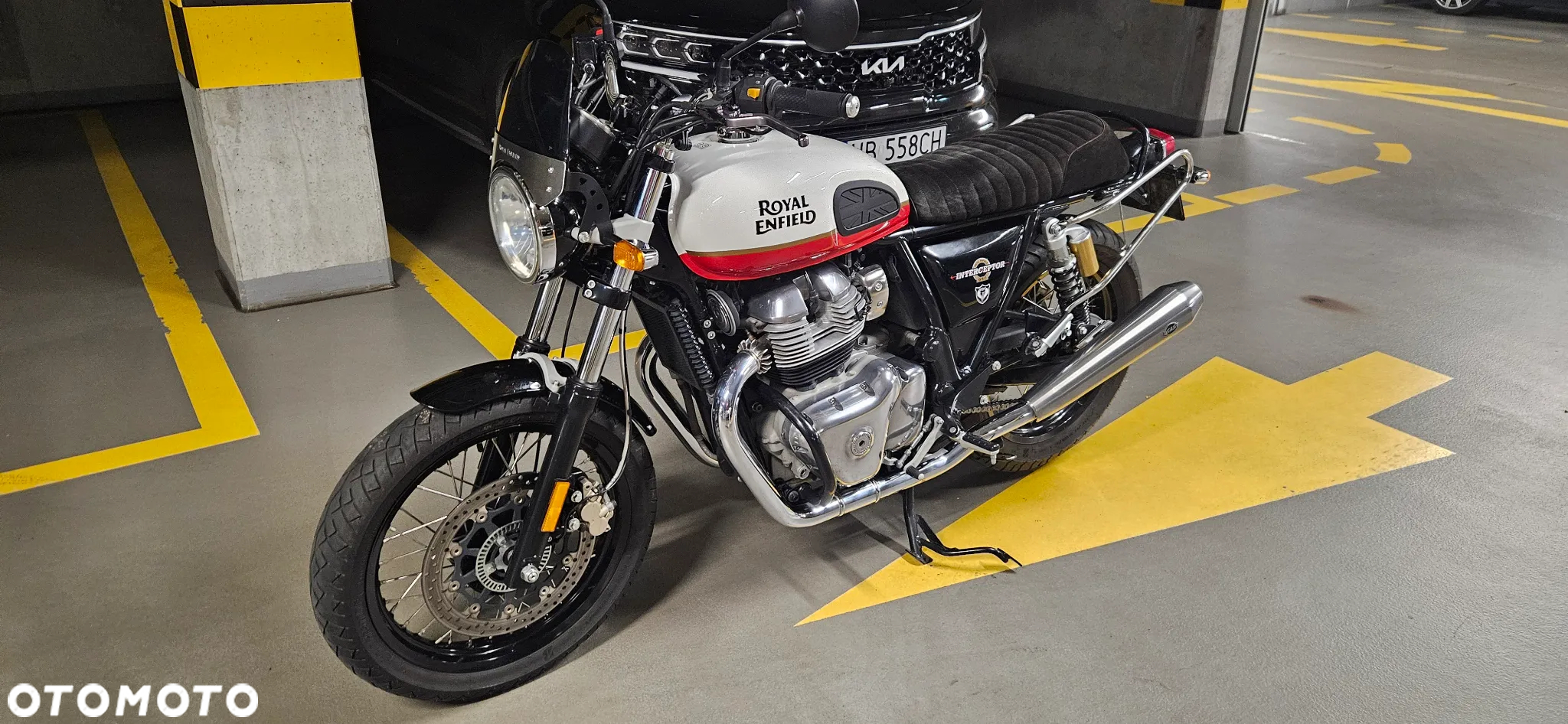 Royal Enfield Interceptor - 3